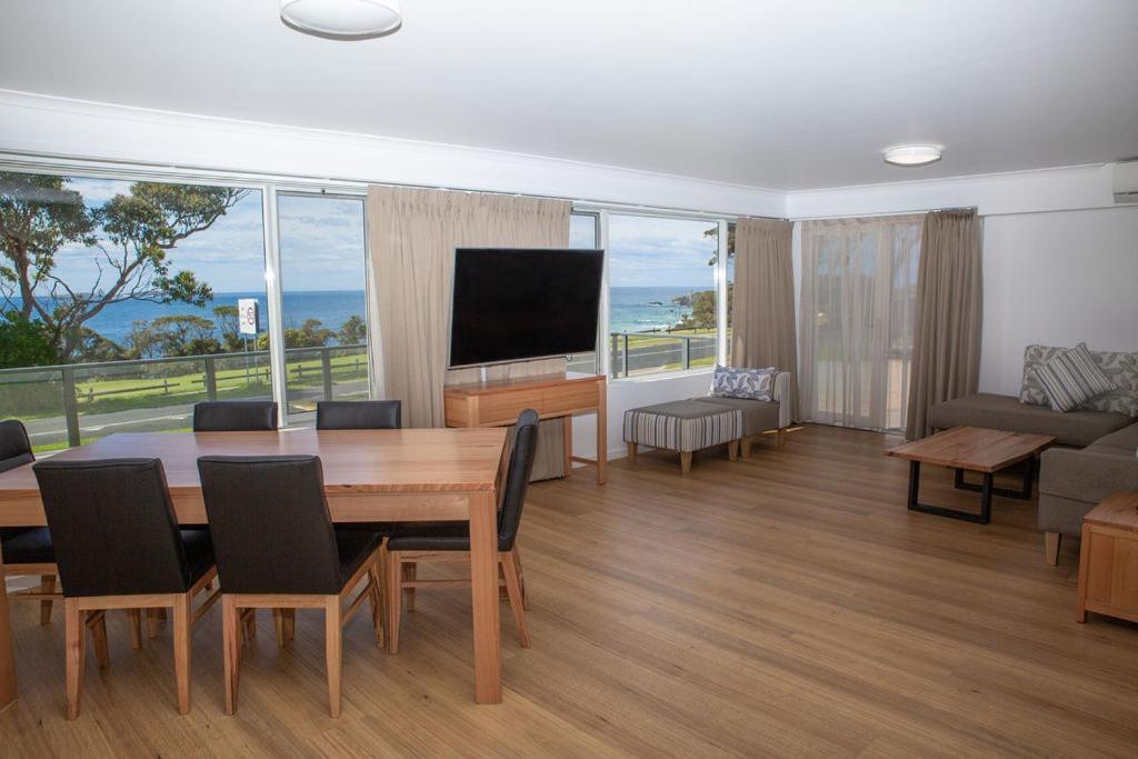 Amooran Oceanside Apartments And Motel Narooma Bagian luar foto