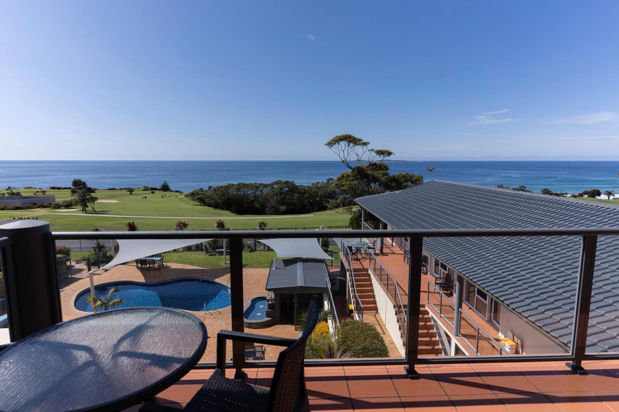 Amooran Oceanside Apartments And Motel Narooma Bagian luar foto