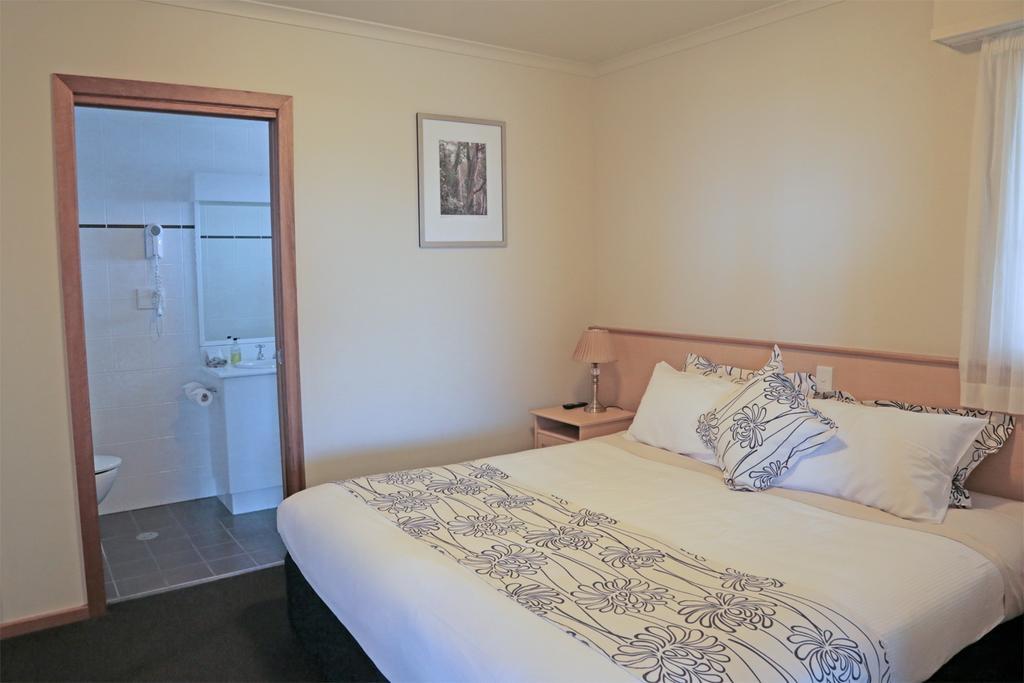 Amooran Oceanside Apartments And Motel Narooma Bagian luar foto